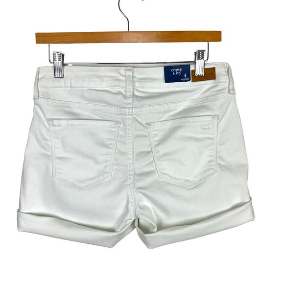 Crown & Ivy NWT White Stretch Denim Mid Rise Summer Shorts - Picture 2 of 7
